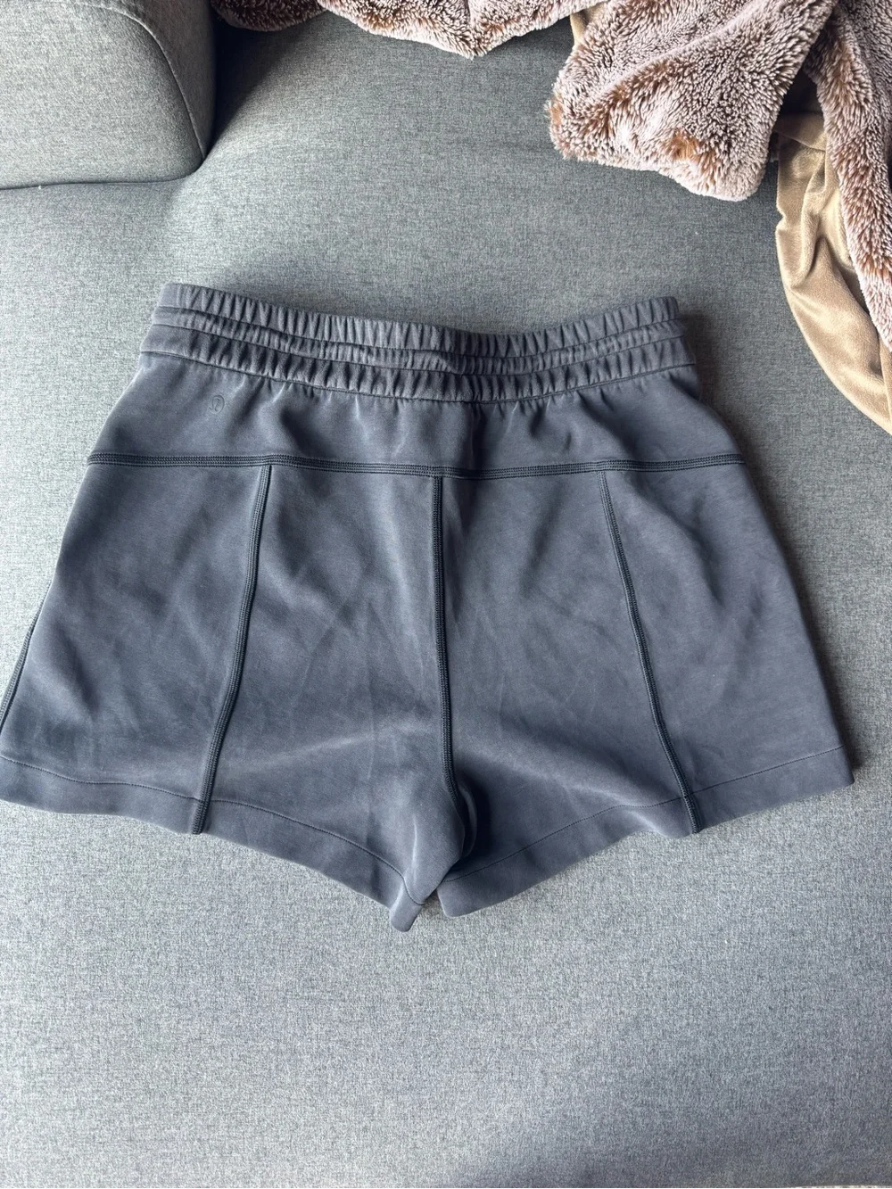 lululemon athletica size 4”